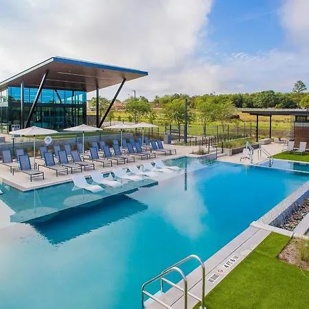Cozy Apartment In Austin By The Key Rentals